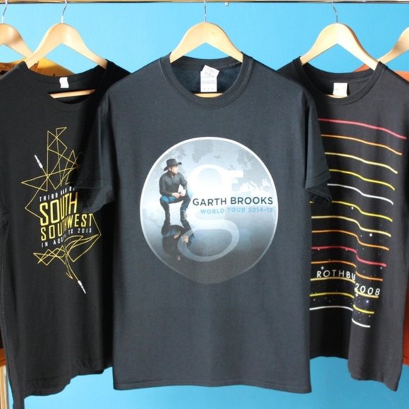 Gildan Other - 2015 Garth Brooks World Tour T-Shirt